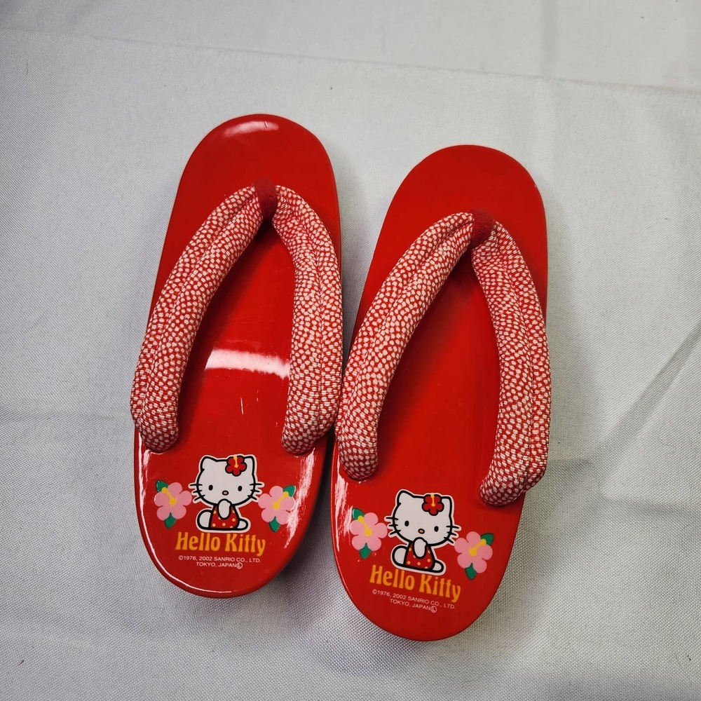 Sanrio Hello Kitty Girls Kids Red Wooden Geta Clog Slippers Flipflop Size 19.5cm